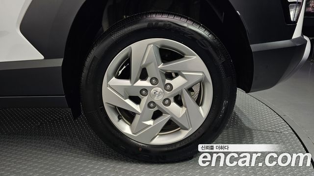 Hyundai Kona 2023 — photo 7