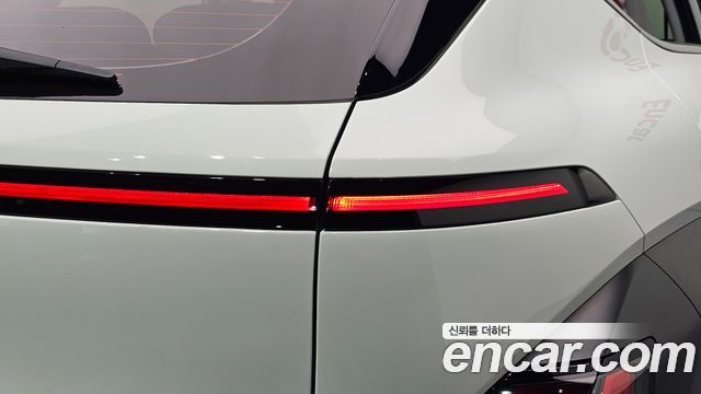 Hyundai Kona 2023 — photo 9