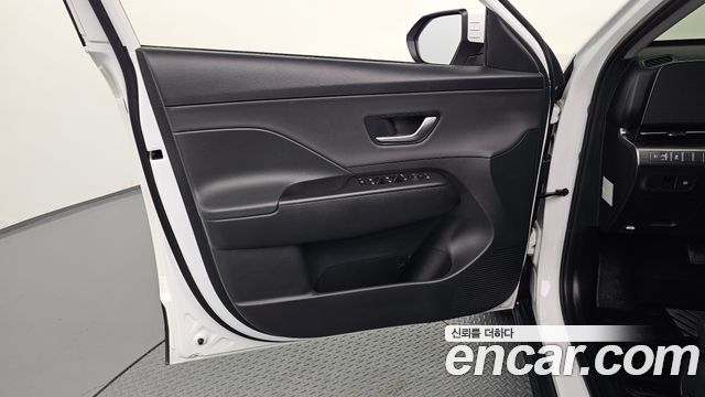 Hyundai Kona 2023 — photo 14