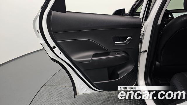 Hyundai Kona 2023 — photo 15
