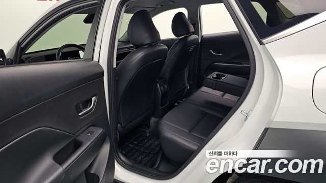 Hyundai Kona 2023 — photo 16