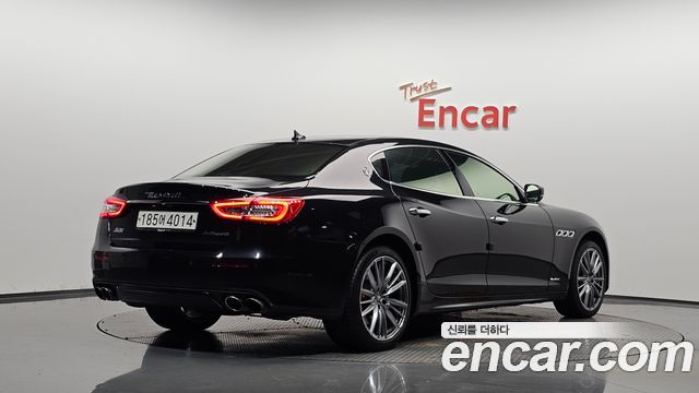 Maserati Quattroporte 2019 — photo 2