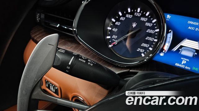 Maserati Quattroporte 2019 — photo 38