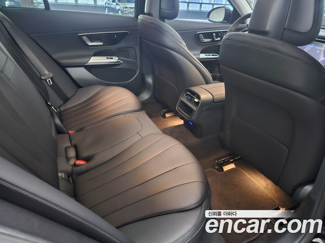 Mercedes-Benz E-Class 2026 — photo 11
