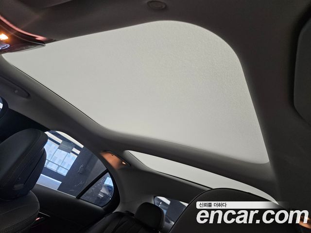 Mercedes-Benz E-Class 2026 — photo 17