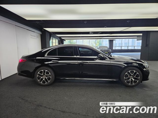 Mercedes-Benz E-Class 2026 — photo 18