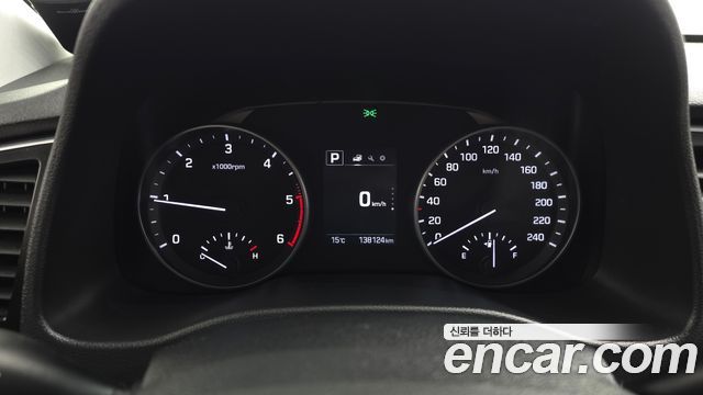 Hyundai AVANTE 2017 — photo 8