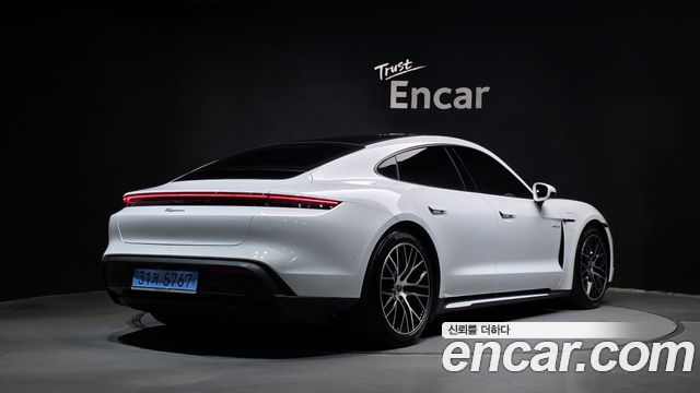 Porsche Taycan 2025 — photo 2