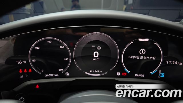 Porsche Taycan 2025 — photo 11