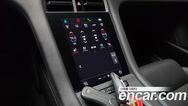 Porsche Taycan 2025 — photo 29