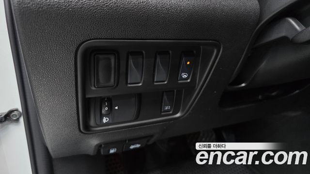 Renault Korea QM6 2023 — photo 18