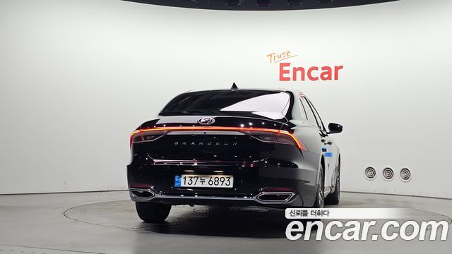 Hyundai Grandeur 2023 — photo 4