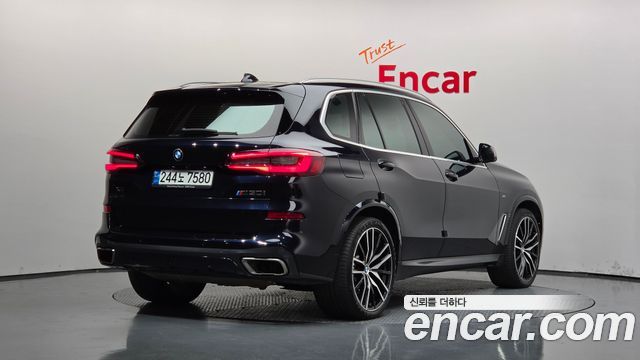 BMW X5 2022 — photo 2