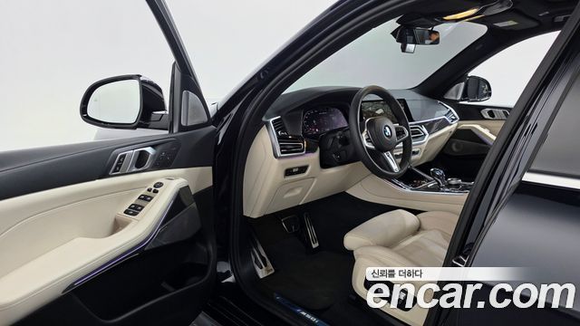 BMW X5 2022 — photo 13