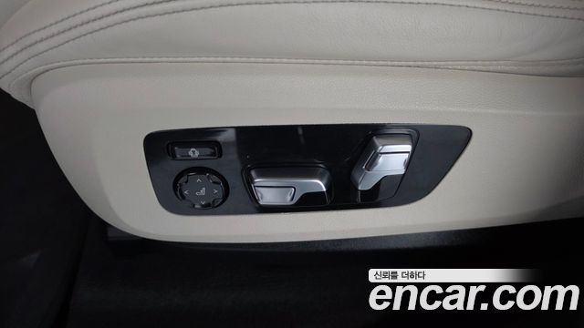 BMW X5 2022 — photo 32