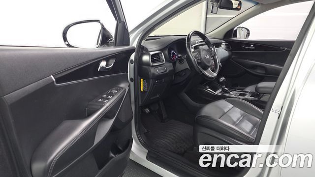Kia Sorento 2016 — photo 13