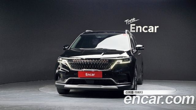 Kia Canival 2023 — photo 3