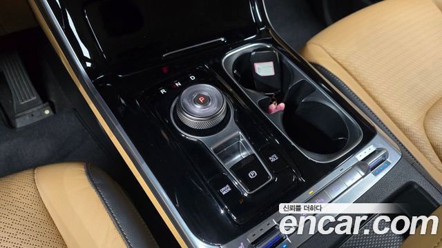 Kia Canival 2023 — photo 12