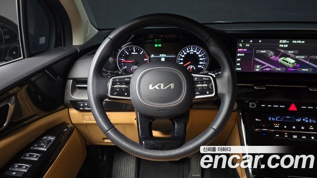 Kia Canival 2023 — photo 19
