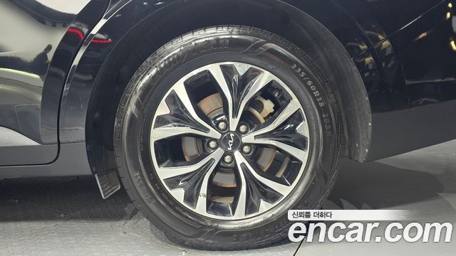Kia Canival 2023 — photo 7