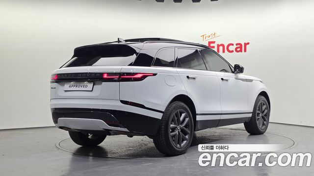 Land Rover Range Rover Velar 2026 — photo 2