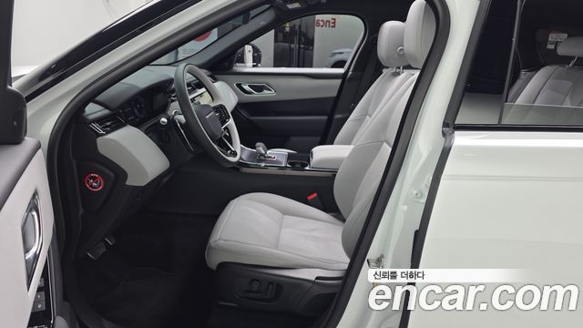 Land Rover Range Rover Velar 2026 — photo 3