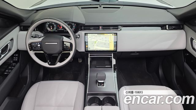 Land Rover Range Rover Velar 2026 — photo 9
