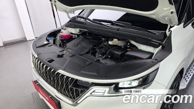Kia Canival 2023 — photo 6