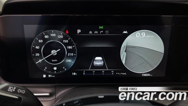 Kia Canival 2023 — photo 11