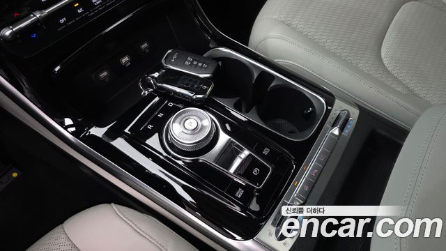 Kia Canival 2023 — photo 12