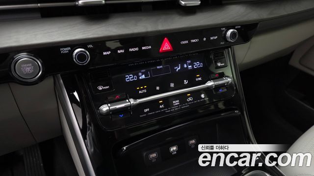 Kia Canival 2023 — photo 24