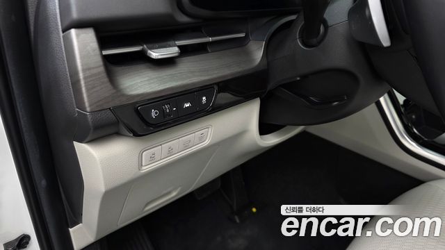 Kia Canival 2023 — photo 25