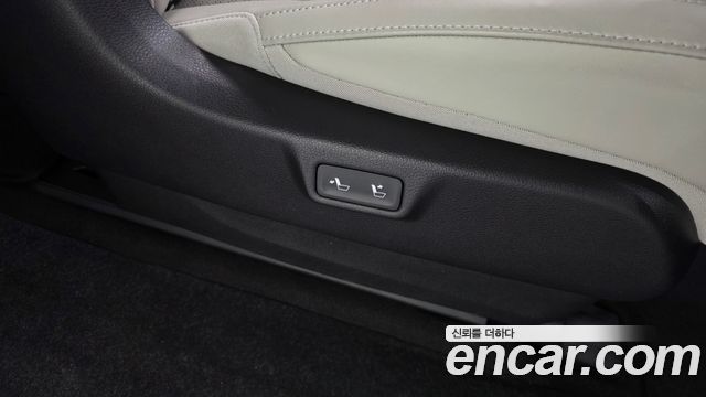 Kia Canival 2023 — photo 29