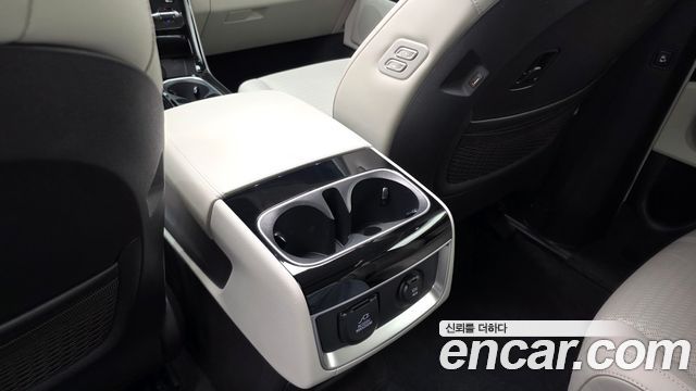Kia Canival 2023 — photo 30