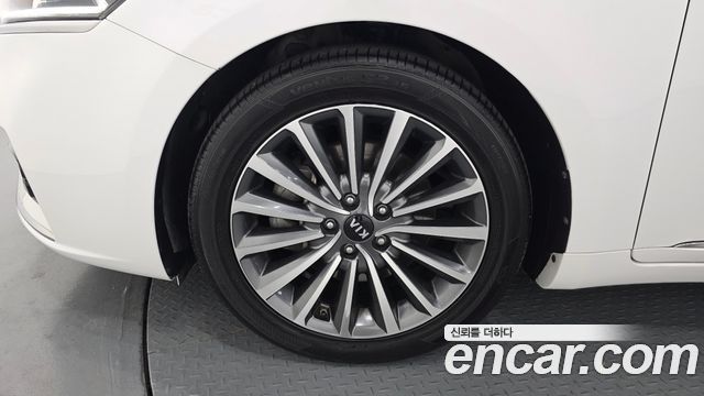 Kia K7 2017 — photo 5