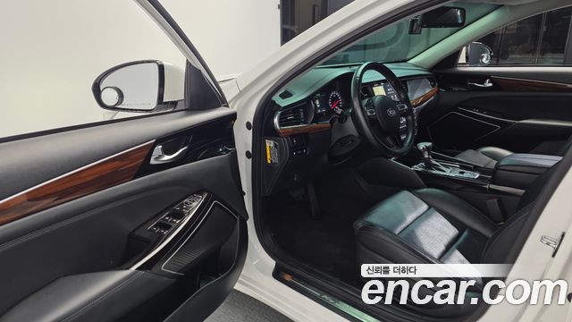 Kia K7 2017 — photo 10