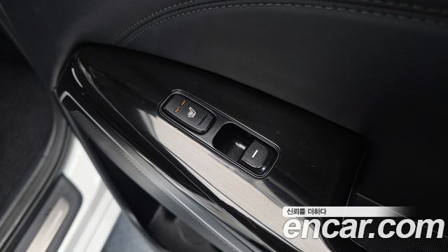 Kia K7 2017 — photo 19