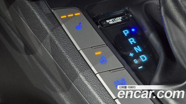 Hyundai AVANTE 2020 — photo 24