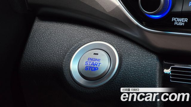 Hyundai AVANTE 2020 — photo 25