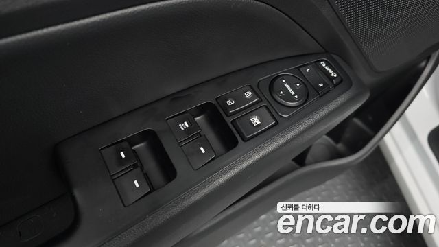 Hyundai AVANTE 2020 — photo 26