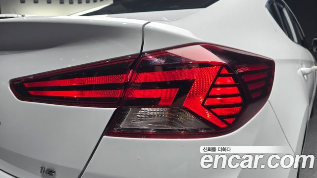 Hyundai AVANTE 2020 — photo 9