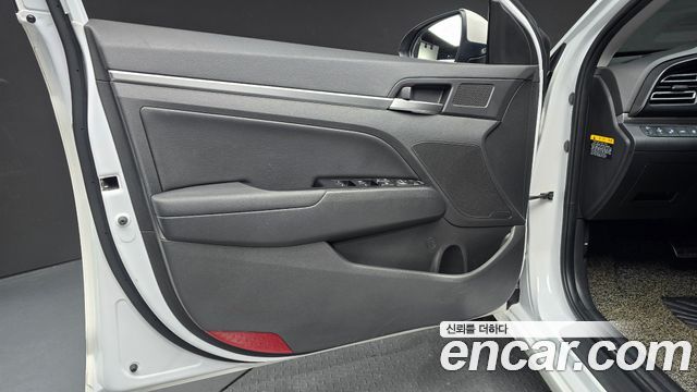 Hyundai AVANTE 2020 — photo 14