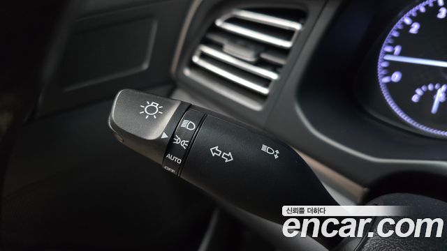 Hyundai AVANTE 2020 — photo 28