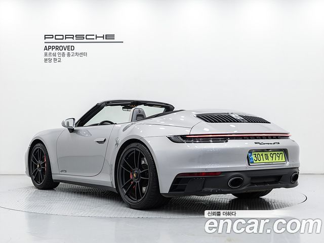 Porsche 911 2022 — photo 2