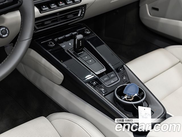 Porsche 911 2022 — photo 9