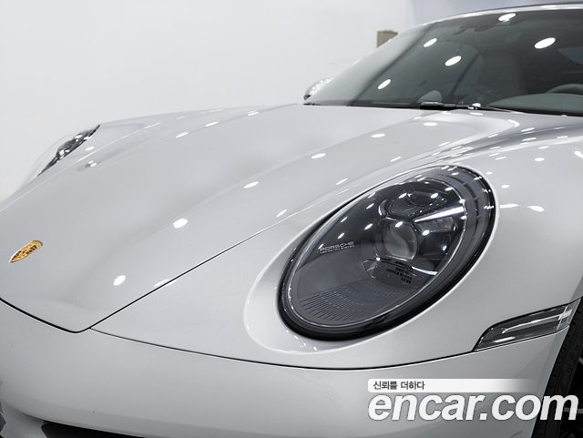 Porsche 911 2022 — photo 11