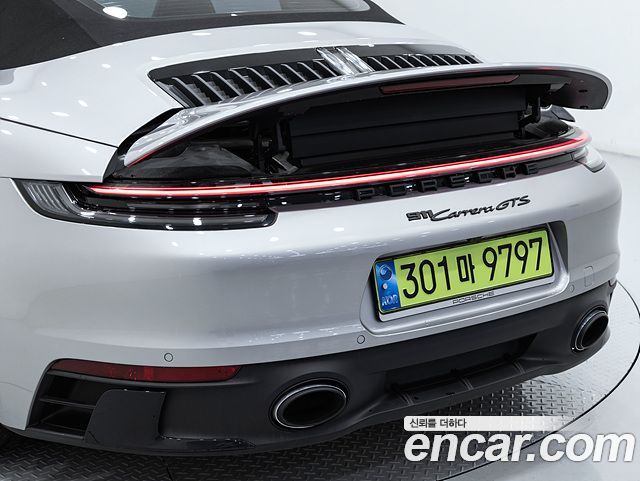 Porsche 911 2022 — photo 12