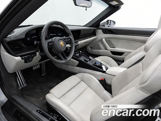 Porsche 911 2022 — photo 20