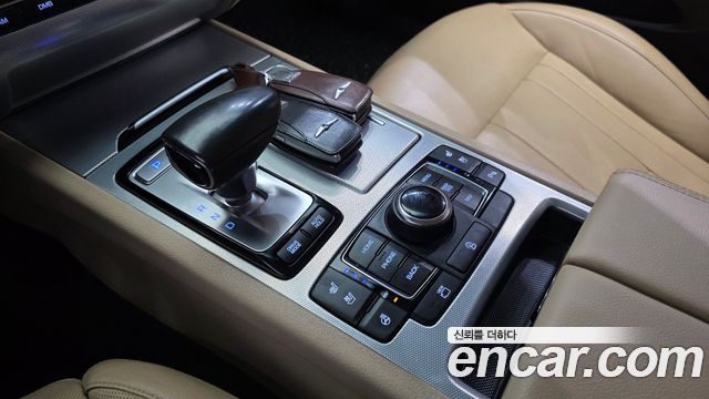 Genesis G80 2017 — photo 12