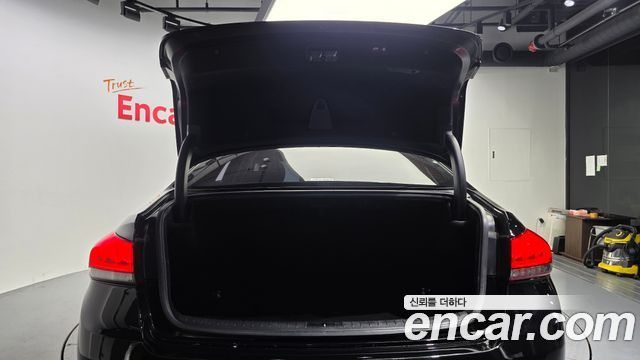 Genesis G80 2017 — photo 26